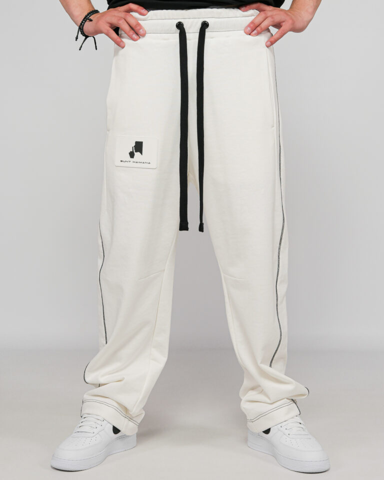 1--Structure off white